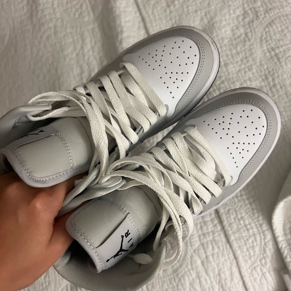 Air Jordan 1 mid smoke grey - Picture 5 of 10